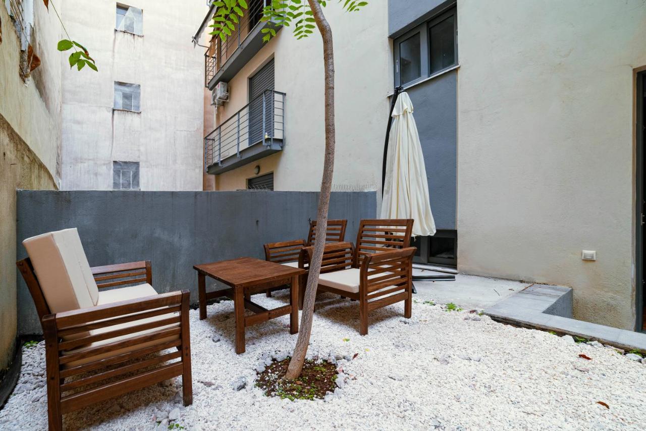 דירות אתונה Lykabettus Gem With Yard And Parking מראה חיצוני תמונה