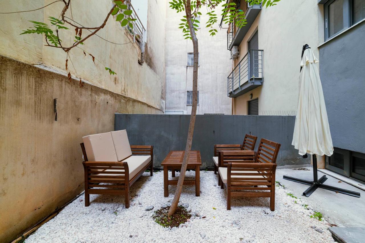דירות אתונה Lykabettus Gem With Yard And Parking מראה חיצוני תמונה